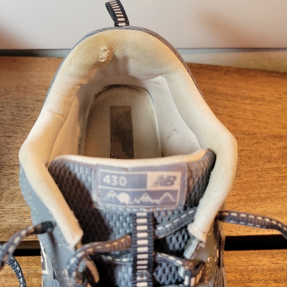 Womens New Balance gray running shoes size 9 - Picture 6 of 8